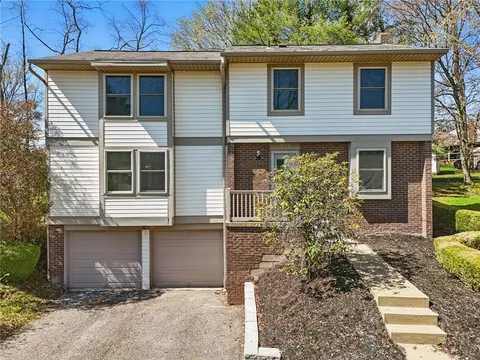 105 Pheasant Rise Ct, Bridgeville, PA 15017