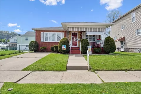 185 Center St, Springdale, PA 15144