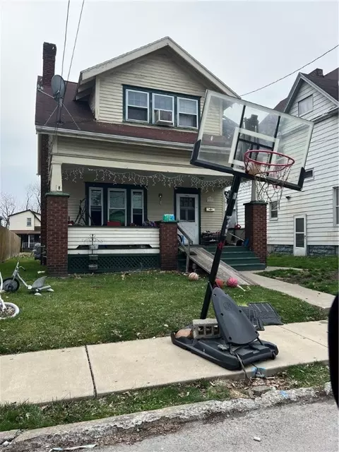113 Richlieu Ave, New Castle, PA 16101