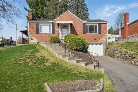 25 Robinhood Rd, Pittsburgh, PA 15220