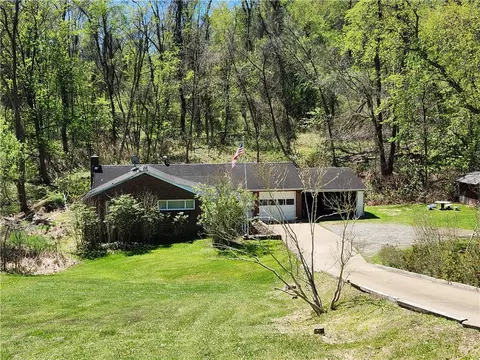 6420 Leechburg Rd, Verona, PA 15147