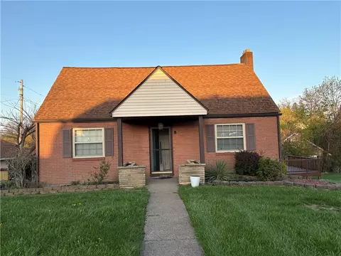 581 Meadow Rd, Irwin, PA 15642