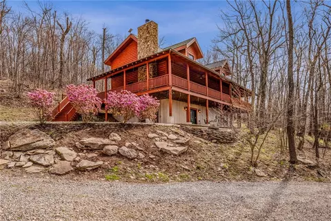 352 Bucktail Dr, Schellsburg, PA 15559