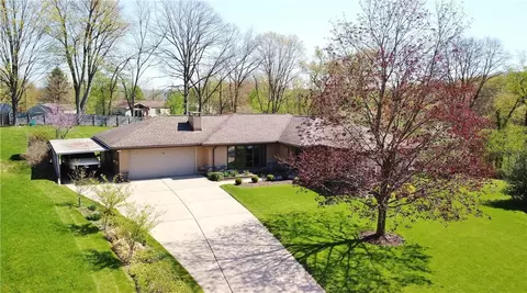 119 Claridge Dr, Moon Township, PA 15108