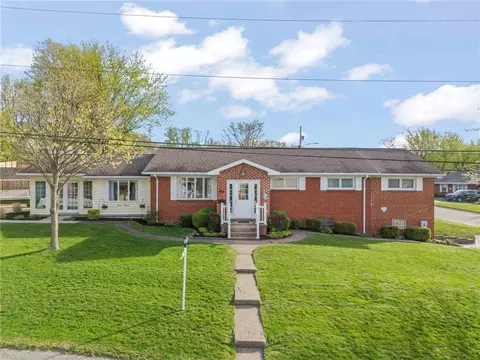700 Mckinley Ave, Washington, PA 15301
