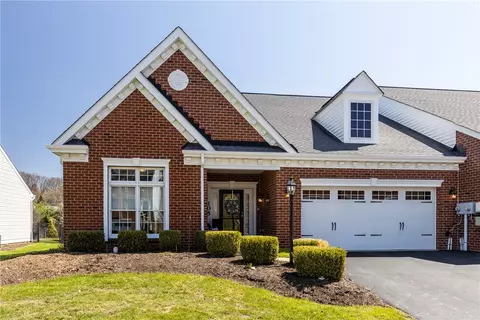 105 Summit Dr, Sewickley, PA 15143