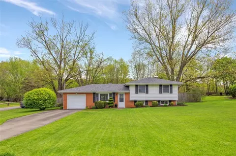 147 Shadyrest Rd, Ellwood City, PA 16117