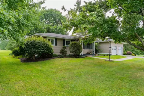 946 Crouser School Rd, Sandy Lake, PA 16145