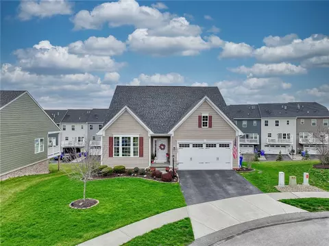 2041 Ringold Ct, Valencia, PA 16059