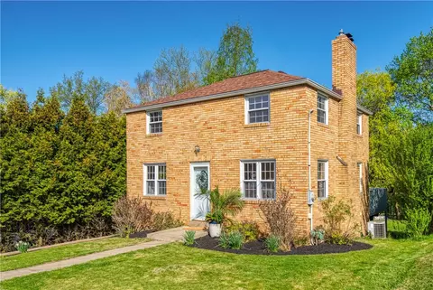 129 Buehner Dr, Pittsburgh, PA 15237