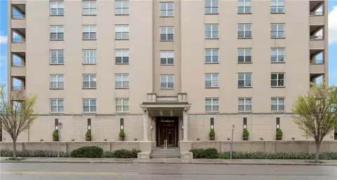 220 N Bellefield Ave #903, Pittsburgh, PA 15213