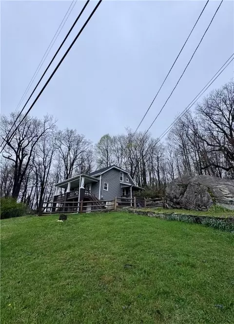 397 Mount Tabor Rd, Connellsville, PA 15425