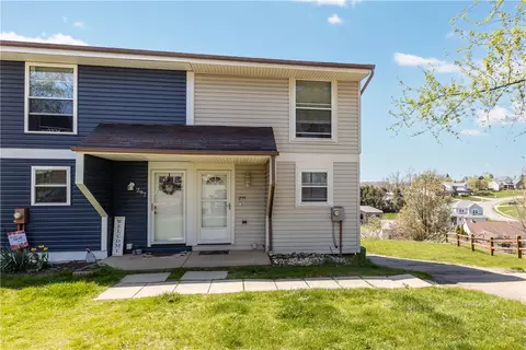 299 Holland Ct, Coraopolis, PA 15108
