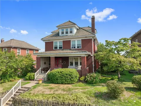 425 Rose Ave, Clairton, PA 15025