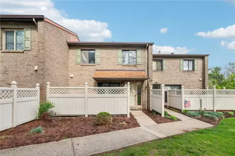 202 Williamsburg #202, Export, PA 15632