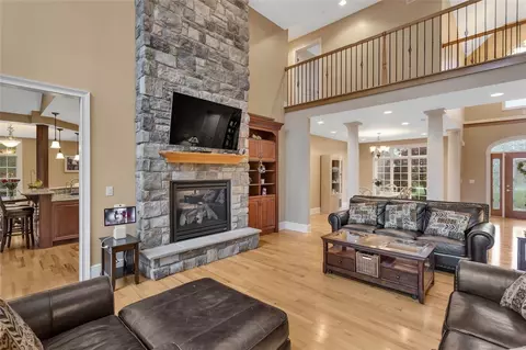 7020 Fair Oaks Dr, Export, PA 15632 photo 8