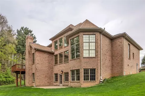 7020 Fair Oaks Dr, Export, PA 15632 photo 38