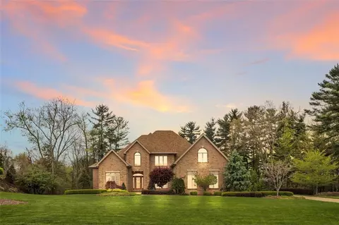 7020 Fair Oaks Dr, Export, PA 15632