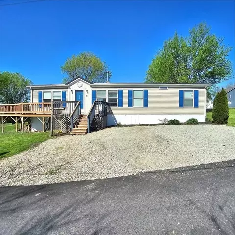 31 Kyle Ave, Fairchance, PA 15436