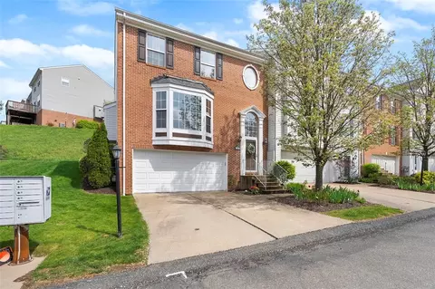 10558 Forest Hill Dr, Wexford, PA 15090