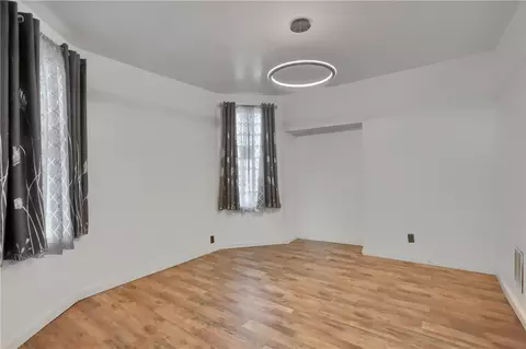 530 Stokes Ave, Braddock, PA 15104 photo 6