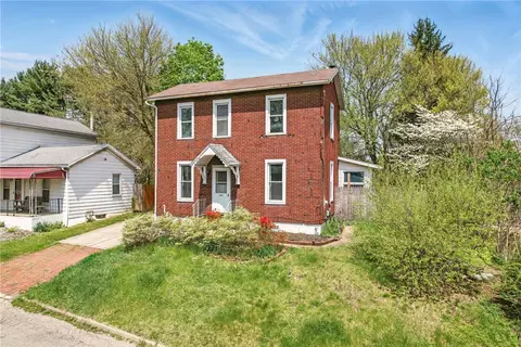 242 Lincoln St, Sharon, PA 16146