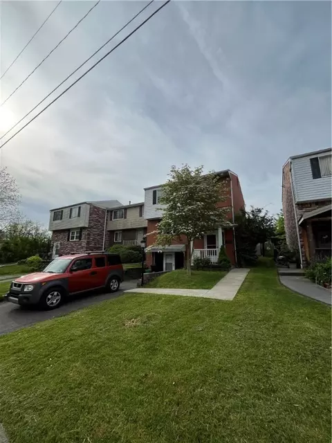 225 Jefferson Ave, Masontown, PA 15461