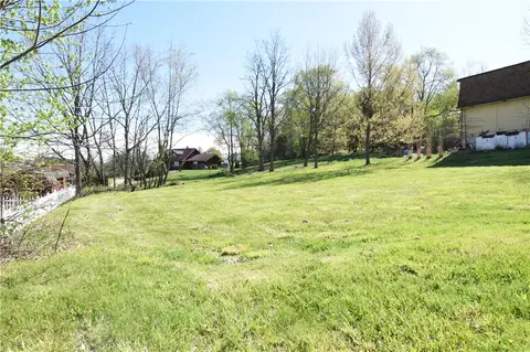 1547 Main, Leechburg, PA 15656