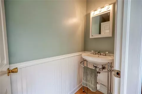 140 Maple Dr, Warrendale, PA 15086 photo 20