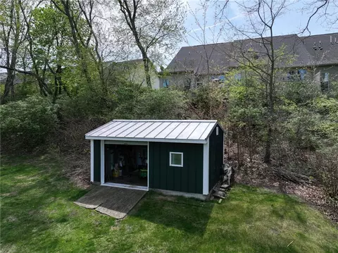 140 Maple Dr, Warrendale, PA 15086 photo 34
