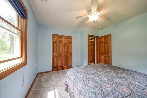 140 Maple Dr, Warrendale, PA 15086 photo 30