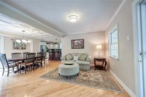 140 Maple Dr, Warrendale, PA 15086 photo 11