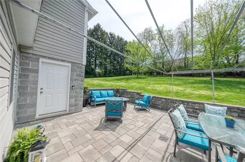 140 Maple Dr, Warrendale, PA 15086 photo 33