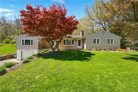 3517 Shadow Dr, Sharpsville, PA 16150