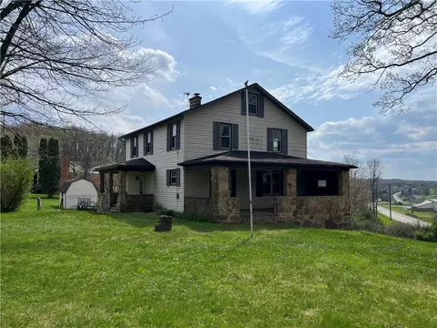 372 Sandy Point Rd, Emlenton, PA 16373