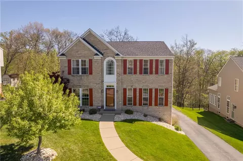 4014 Turnwood Ln, Coraopolis, PA 15108