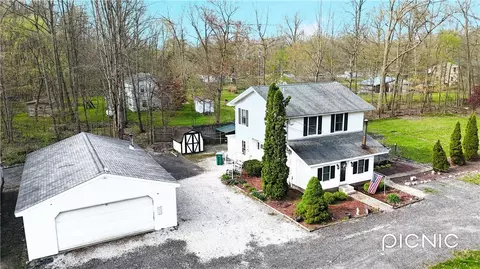 1597 Lakeview Rd, Jamestown, PA 16134