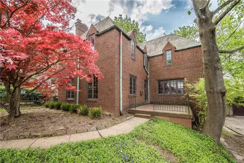 261 Cedar Blvd, Pittsburgh, PA 15228