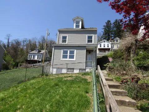 910 Obrien St, Pittsburgh, PA 15209