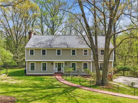 200 Millview Dr, Pittsburgh, PA 15238