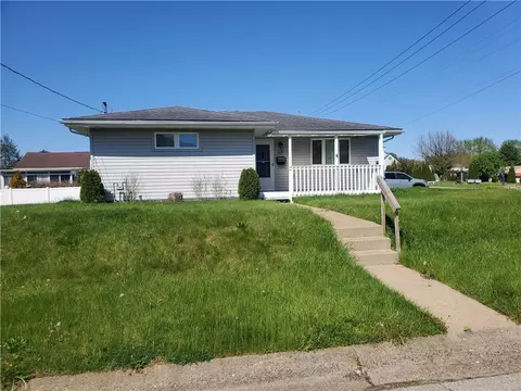 621 Locust Dr, Cheswick, PA 15024
