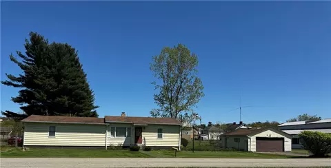 134 Shaffer Ave, Smock, PA 15480