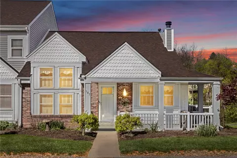 187 Old Village Ln, Bethel Park, PA 15102