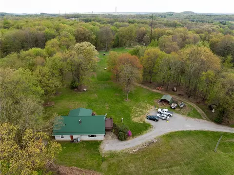 357 Pohls Rd, Aliquippa, PA 15001