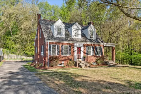 511 Firearms Ln, Greensburg, PA 15601