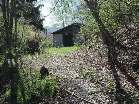 2807 13th Ave, Beaver Falls, PA 15010