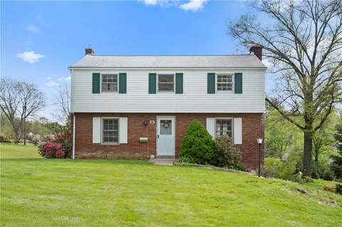 327 Pinehaven Dr, Pittsburgh, PA 15241