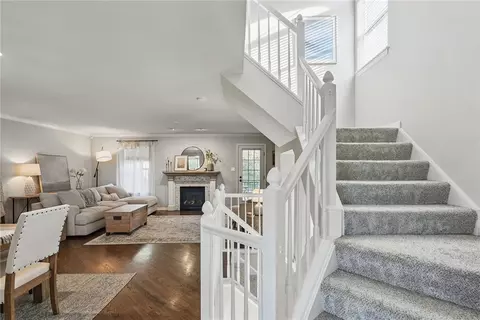 Entry Way - 417 Georgetown Ct, Seven Fields, PA 16046 photo 3 of 3