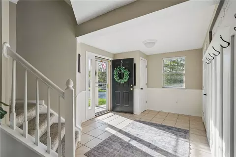 Entry Way - 417 Georgetown Ct, Seven Fields, PA 16046 photo 1 of 3