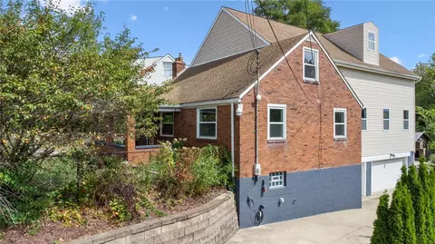 3302 Crestview Dr, North Versailles, PA 15137